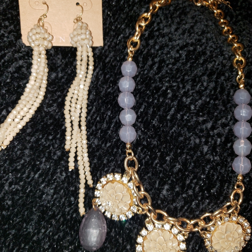 Plunder necklace and earrings
